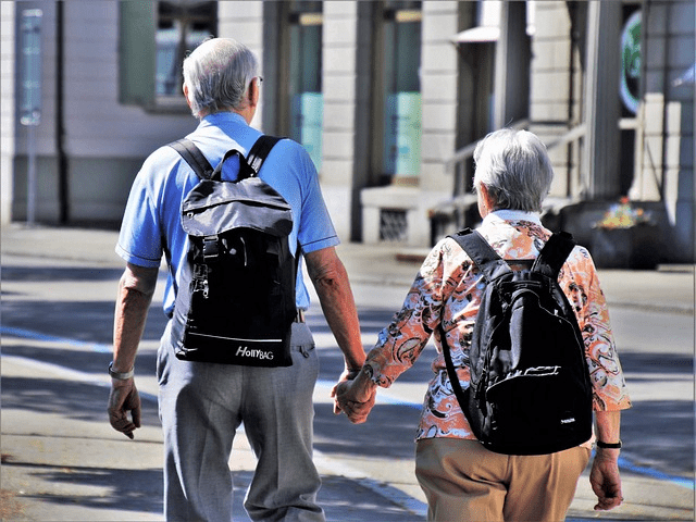 7 Tips for caring for elderly parents at home